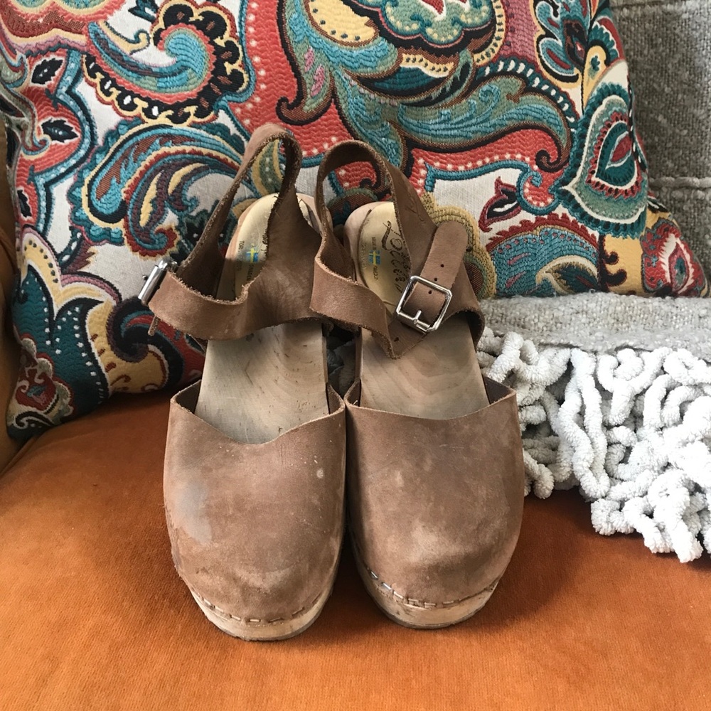 Lotta High-Wood Clogs